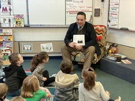 Hemlock Kicks-Off Reading Month